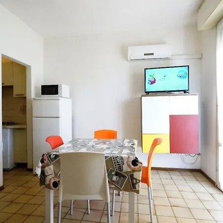 Ferienwohnung Fuer 5 Personen Ca 45 Qm In Lido Degli Estensi, Adriakueste Italien Lidi Ferraresi - B61122 Appartement *